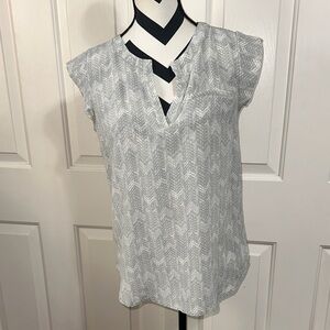 SilkLand Light Gray Patterned Cap-Sleeve Blouse